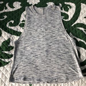 Gently used lululemon tank